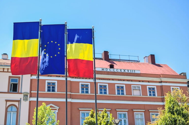 Сейм утвердил закон о замене спецправил для украинцев на общий порядок