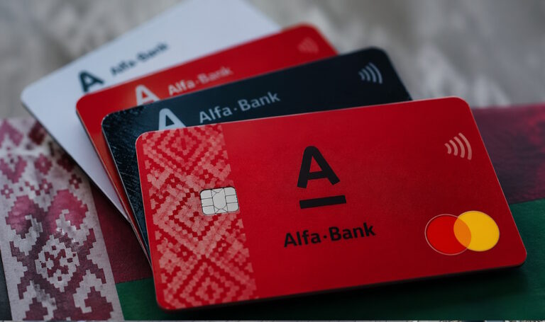 С 21 апреля Карты Mastercard двух белорусских банков перестали работать в Польше и других странах ЕС